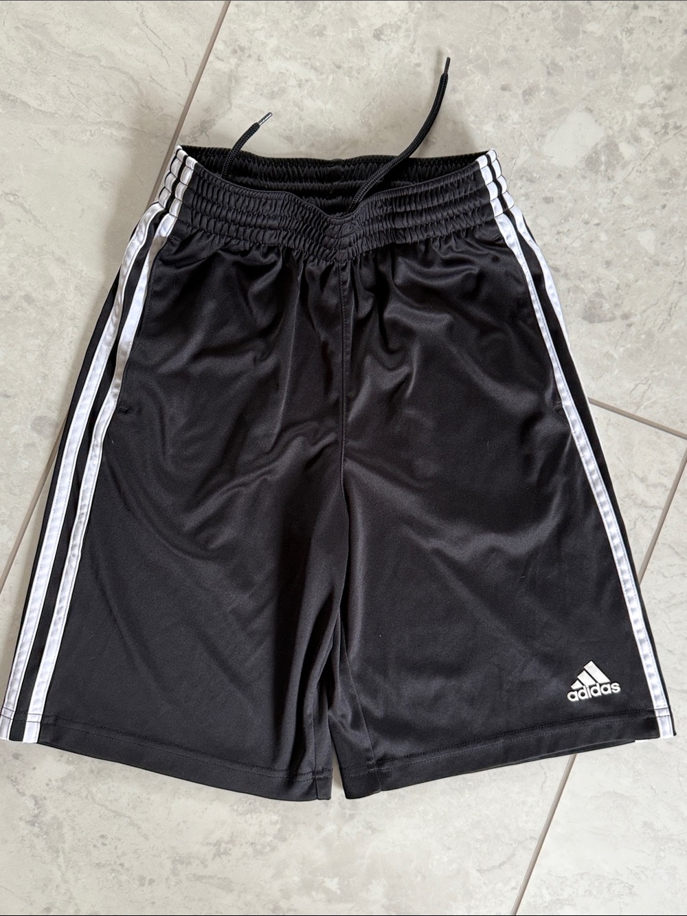 adidas boy’s athletic Black Shorts size 10-12